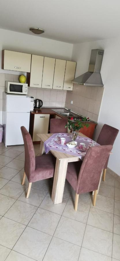 Apartments Zdenka Labin  Luaran gambar